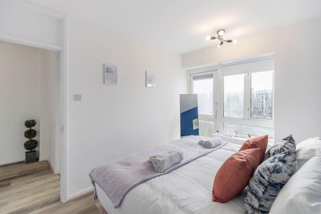Shard View 2Br Next Tower Bridge Apartment London Exterior photo